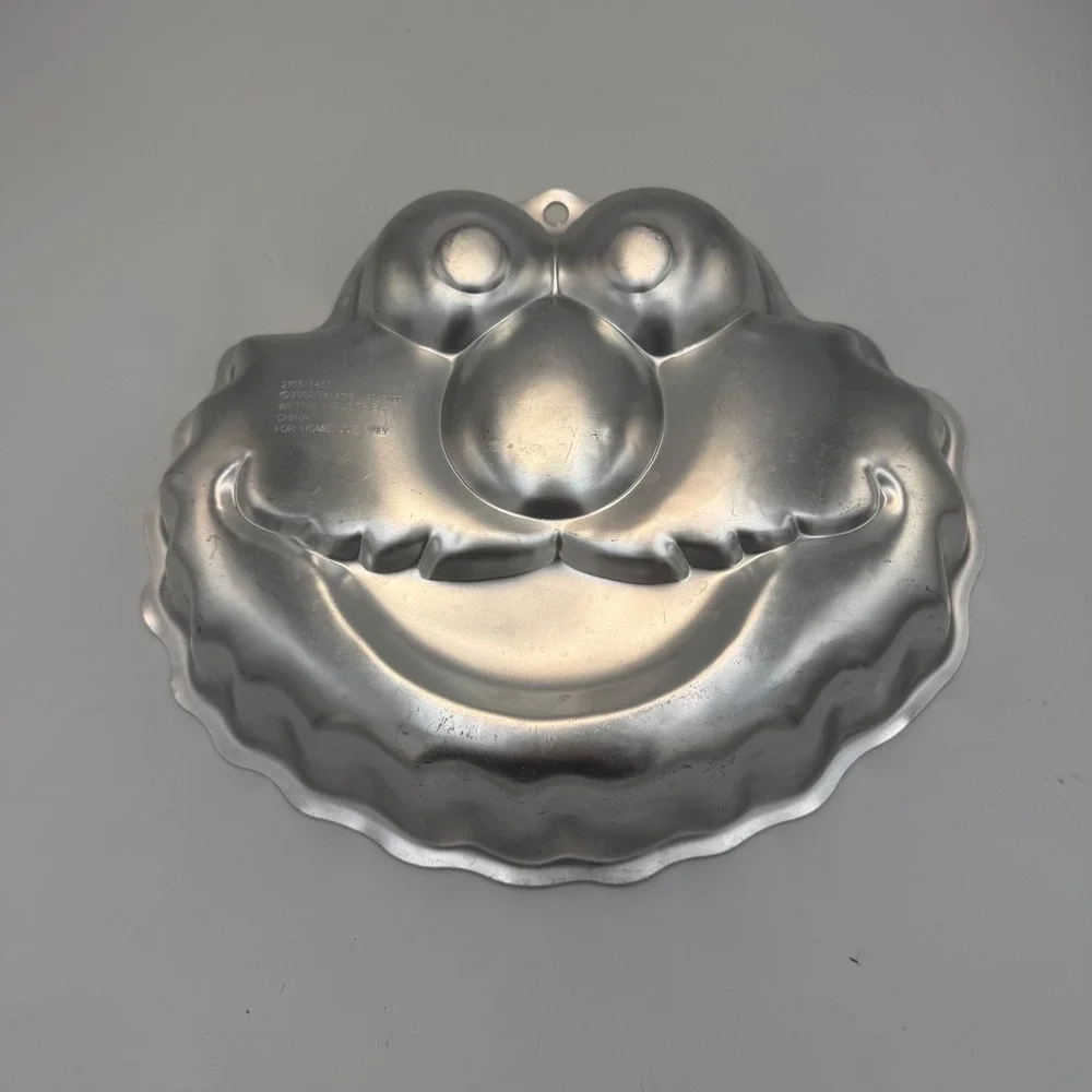 Wilton Elmo Sesame Street Aluminum Cake Pan 2105-3461 Vintage 2002 Mold